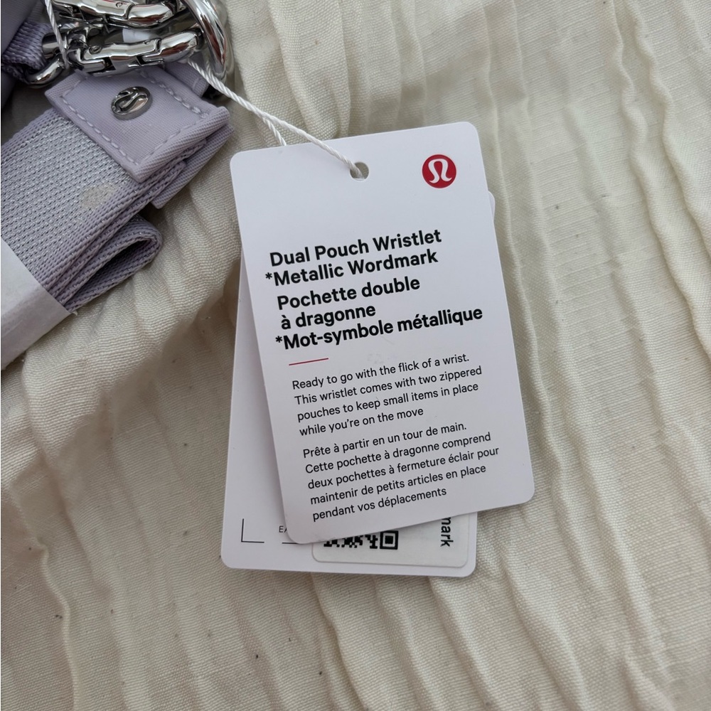 BRAND NEW WITH TAGS Lululemon Lavender Dual Pouch Wristlet - Picture 4 of 6